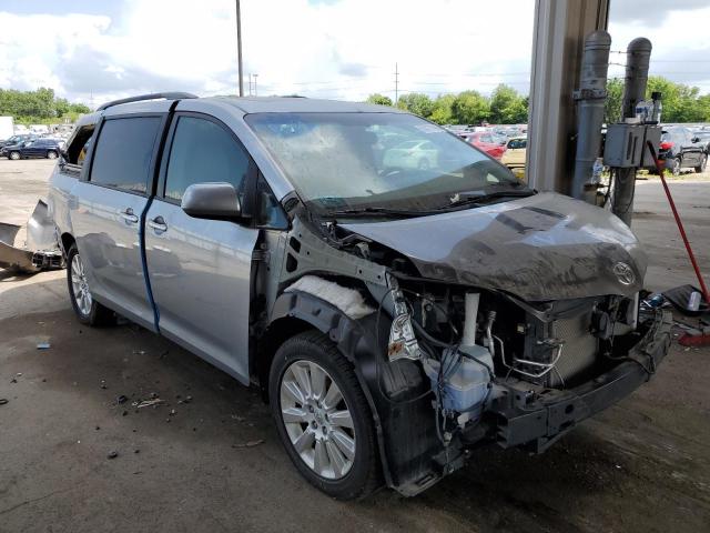Photo 4 from auction – 2015 TOYOTA SIENNA XLE with VIN 5TDDK3DC7FS104699