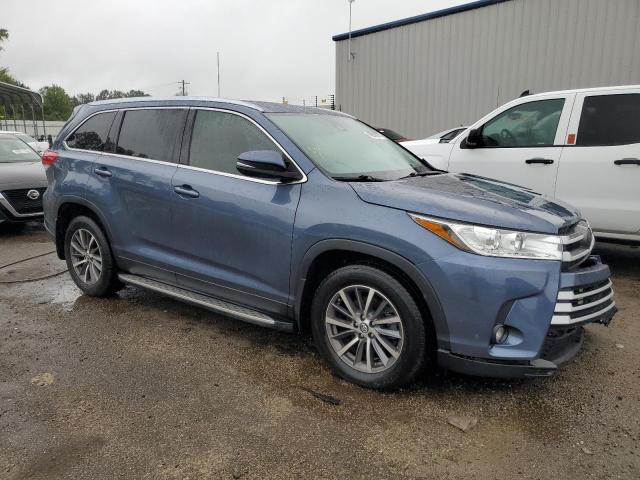 Photo 4 from auction – 2019 TOYOTA HIGHLANDER with VIN 5TDJZRFH9KS955343