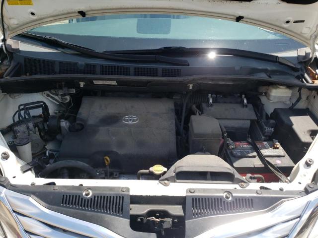 Photo 12 from auction – 2012 TOYOTA SIENNA XLE with VIN 5TDYK3DCXCS179233