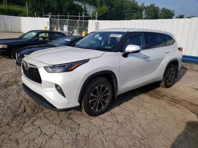 TOYOTA HIGHLANDER 2022 with VIN 5TDBZRBH6NS256427 - Photo from auction