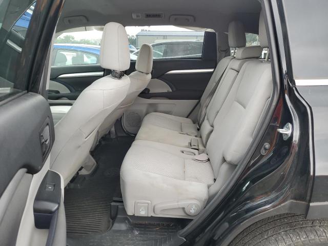 Photo 11 from auction – 2018 TOYOTA HIGHLANDER with VIN 5TDBZRFH2JS908433