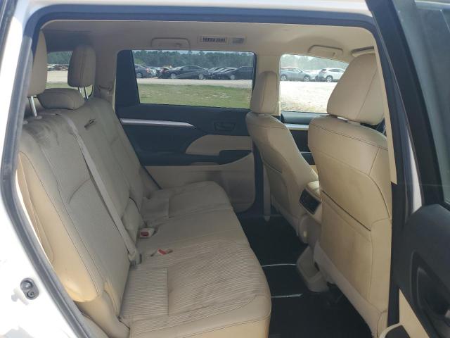 Photo 11 from auction – 2015 TOYOTA HIGHLANDER with VIN 5TDZKRFH5FS063118