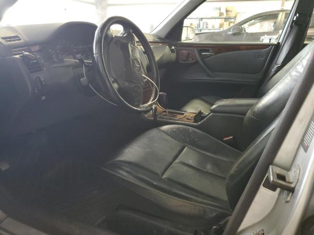 Photo 7 from auction – 2001 MERCEDES-BENZ E 320 4MAT with VIN WDBJF82J51X049578