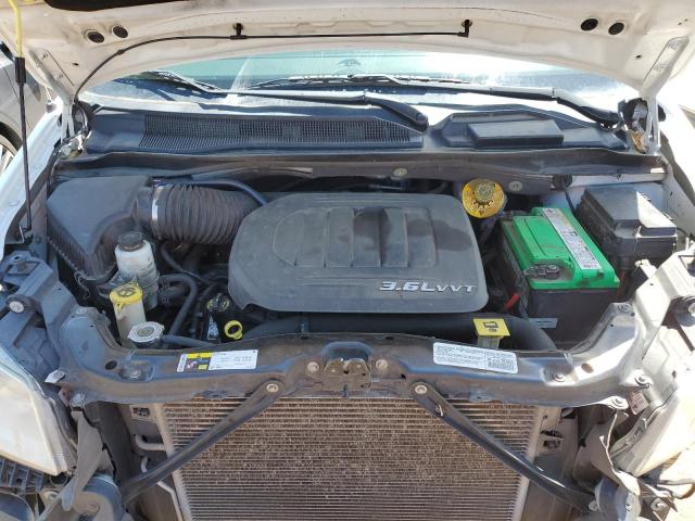 Photo 12 from auction – 2014 CHRYSLER TOWN & COU with VIN 2C4RC1BG9ER437717