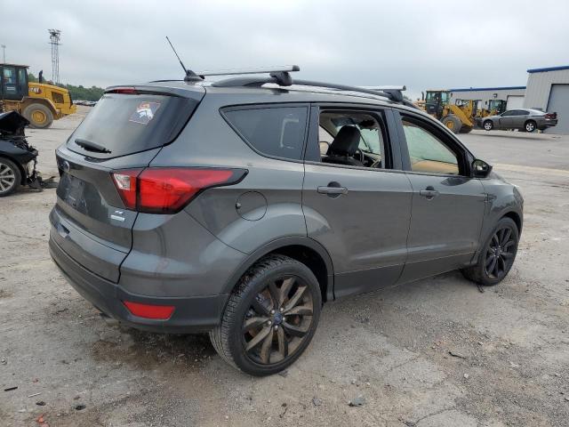 Photo 3 from auction – 2019 FORD ESCAPE SE with VIN 1FMCU0GD2KUB94676