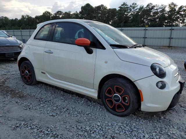 Снимка 4 от търг – 2015 FIAT 500 ELECTR с VIN 3C3CFFGE7FT581612