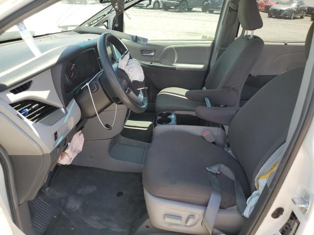 Photo 7 from auction – 2016 TOYOTA SIENNA LE with VIN 5TDKK3DC9GS710790