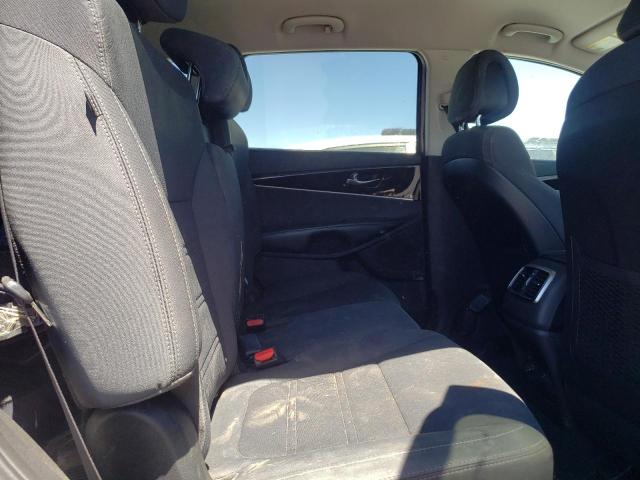 Photo 11 from auction – 2016 KIA SORENTO LX with VIN 5XYPGDA59GG110674