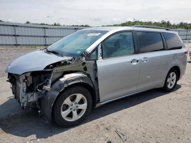 Photo 1 from auction – 2013 TOYOTA SIENNA LE with VIN 5TDKK3DC0DS368982