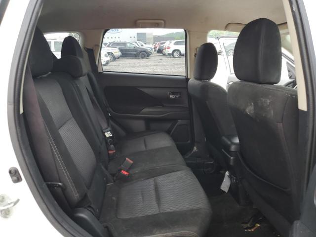 Photo 11 from auction – 2015 MITSUBISHI OUTLANDER with VIN JA4AD2A37FZ012920