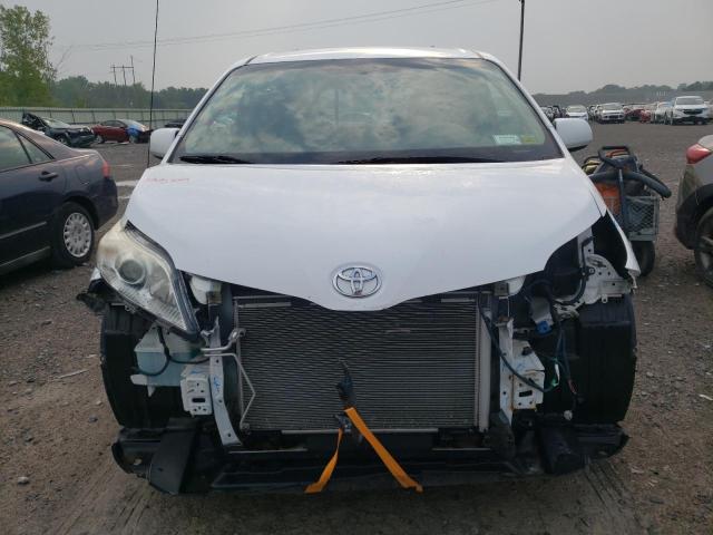 Photo 5 from auction – 2013 TOYOTA SIENNA LE with VIN 5TDKK3DC4DS283188