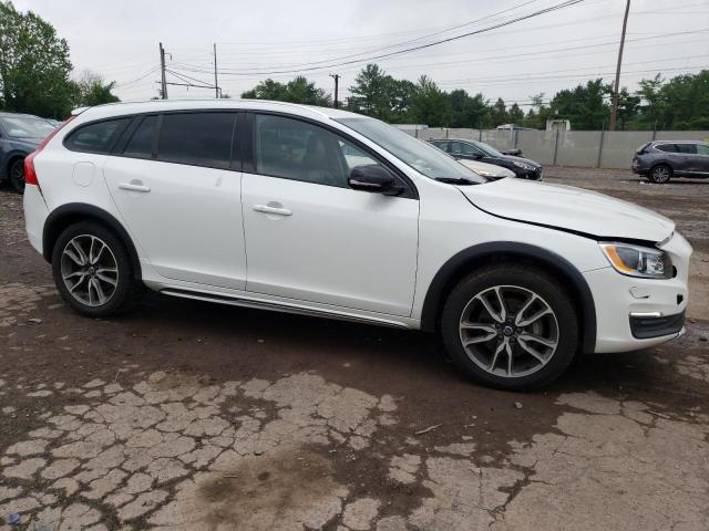 Photo 4 from auction – 2016 VOLVO V60 CROSS with VIN YV4612HM8G1006768