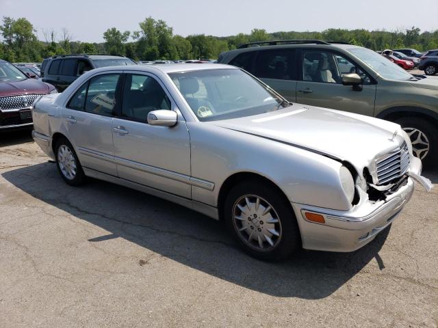 صورة رقم 4 من المزاد - 2000 MERCEDES-BENZ E 320 مع VIN WDBJF65J3YB160654