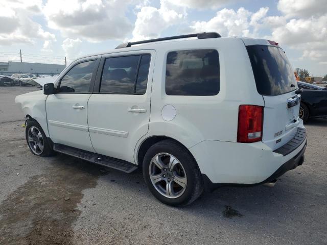 Photo 2 from auction – 2015 HONDA PILOT SE with VIN 5FNYF3H32FB027843