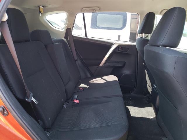 Photo 11 from auction – 2015 TOYOTA RAV4 LE with VIN JTMBFREVXFJ050570