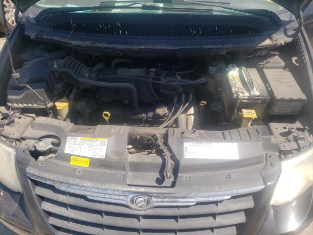 Photo 12 from auction – 2005 CHRYSLER TOWN & COU with VIN 2C4GP54L15R202161
