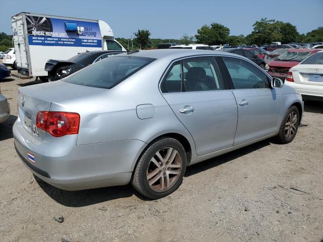 Photo 3 from auction – 2005 VOLKSWAGEN NEW JETTA with VIN 3VWDF71K65M610074