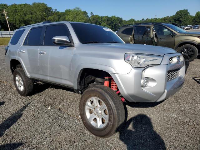 Photo 4 from auction – 2019 TOYOTA 4RUNNER SR with VIN JTEZU5JR1K5196912