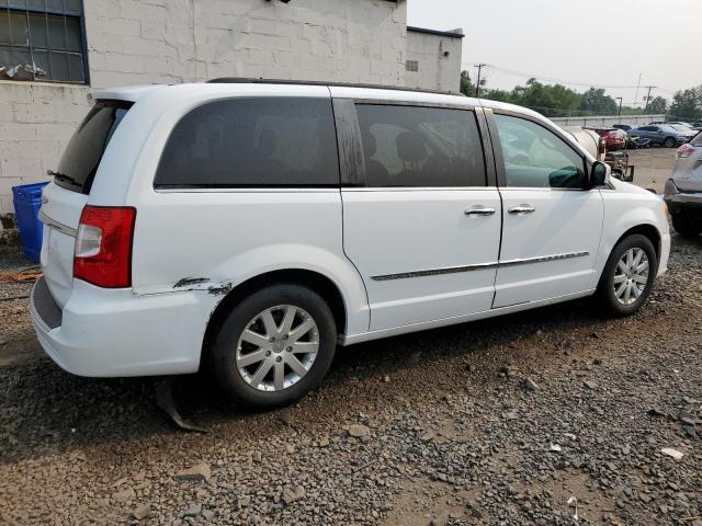 Photo 3 from auction – 2015 CHRYSLER TOWN & COU with VIN 2C4RC1BG2FR754398