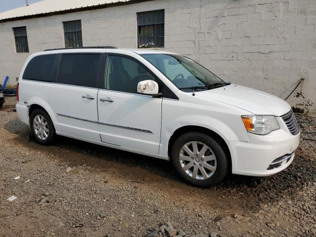 Photo 4 from auction – 2015 CHRYSLER TOWN & COU with VIN 2C4RC1BG2FR754398
