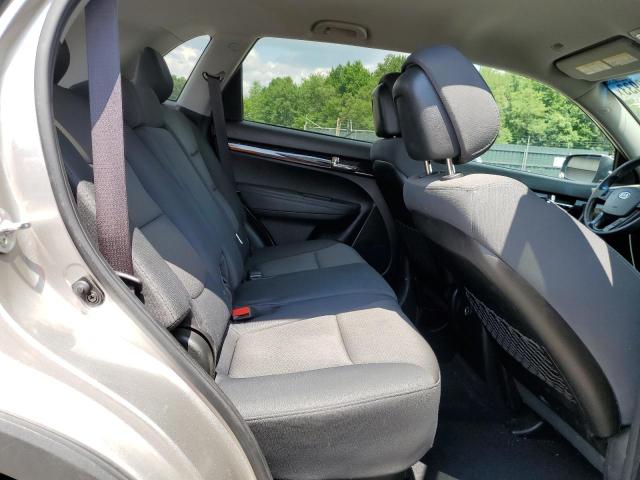 Photo 10 from auction – 2013 KIA SORENTO LX with VIN 5XYKTCA63DG414765