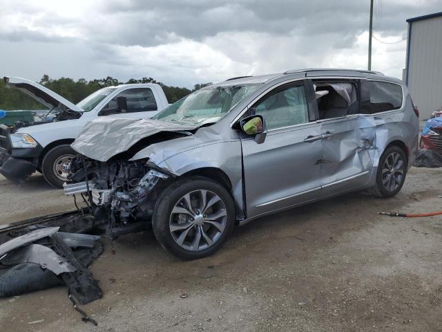 CHRYSLER PACIFICA L 2017 with VIN 2C4RC1GG2HR811968 - Photo from auction