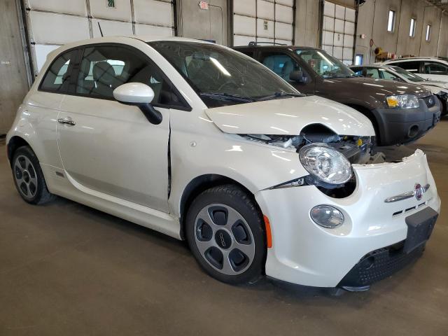Снимка 4 от търг – 2015 FIAT 500 ELECTR с VIN 3C3CFFGE1FT503326