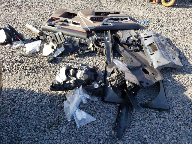 Photo 13 from auction – 2016 LEXUS GX 460 with VIN JTJBM7FX1G5143365