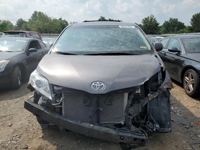 Photo 5 from auction – 2017 TOYOTA SIENNA LE with VIN 5TDJZ3DC6HS155516