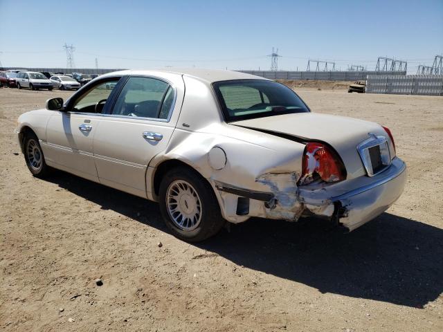 Photo 2 from auction – 2000 LINCOLN TOWN CAR C with VIN 1LNHM83W1YY810400