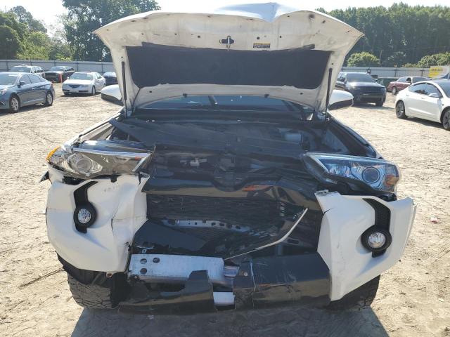 Photo 5 from auction – 2017 TOYOTA 4RUNNER SR with VIN JTEBU5JR1H5474119