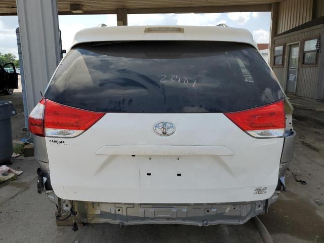 Photo 6 from auction – 2015 TOYOTA SIENNA XLE with VIN 5TDDK3DC7FS104699