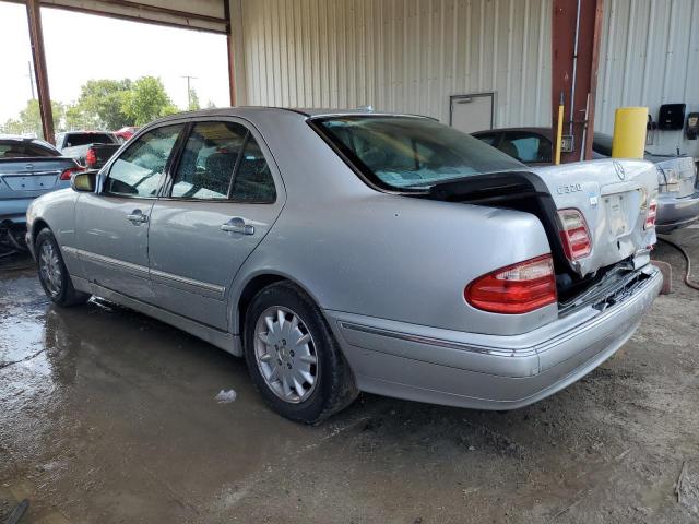 Photo 2 from auction – 2000 MERCEDES-BENZ E 320 with VIN WDBJF65J8YB112986