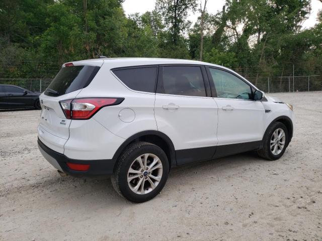 Photo 3 from auction – 2017 FORD ESCAPE SE with VIN 1FMCU0GD2HUE77037