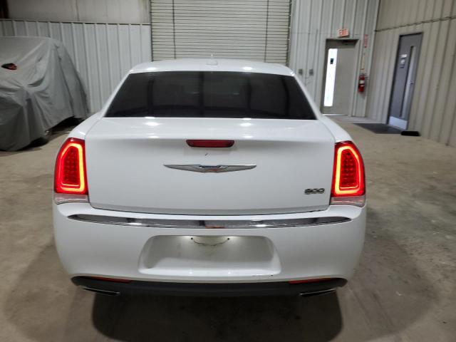 Photo 6 from auction – 2018 CHRYSLER 300 LIMITE with VIN 2C3CCAEG0JH193865