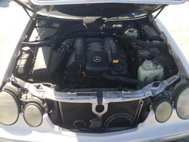 Photo 11 from auction – 2002 MERCEDES-BENZ E-CLASS with VIN WDBJF65J82B485159