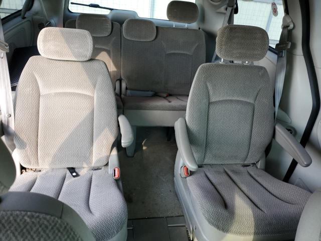 Photo 10 from auction – 2005 CHRYSLER TOWN & COU with VIN 2C8GP54L95R460135