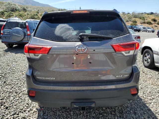 Photo 6 from auction – 2018 TOYOTA HIGHLANDER with VIN 5TDJZRFH5JS912875
