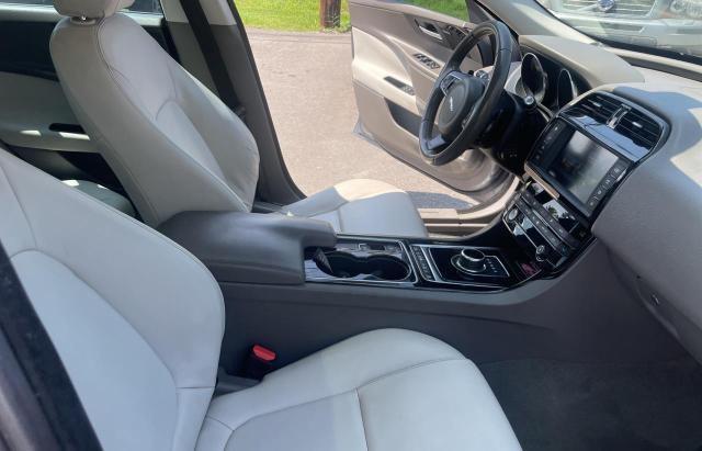 Photo 5 from auction – 2017 JAGUAR XE PREMIUM with VIN SAJAD4BN7HA970962