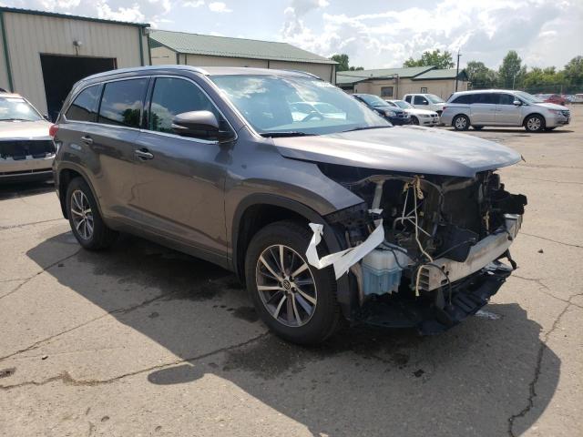 Photo 4 from auction – 2018 TOYOTA HIGHLANDER with VIN 5TDJZRFH2JS524387