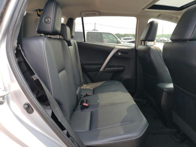 Photo 11 from auction – 2017 TOYOTA RAV4 LIMIT with VIN 2T3DFREV8HW612897