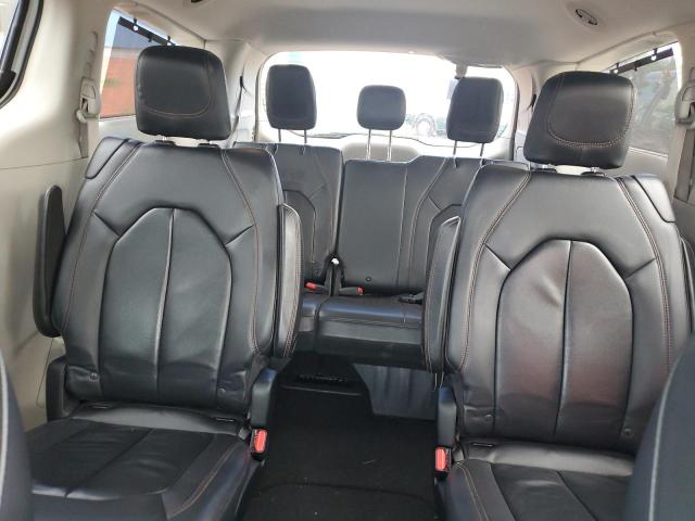 Photo 10 from auction – 2017 CHRYSLER PACIFICA T with VIN 2C4RC1BG8HR743618