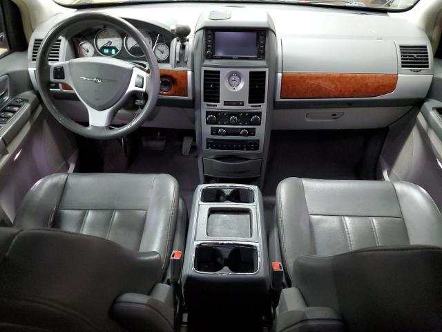 Photo 8 from auction – 2009 CHRYSLER TOWN & COU with VIN 2A8HR54119R521622