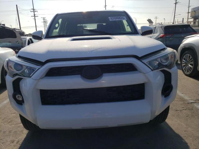 Photo 5 from auction – 2023 TOYOTA 4RUNNER SR with VIN JTEEU5JRXP5285304