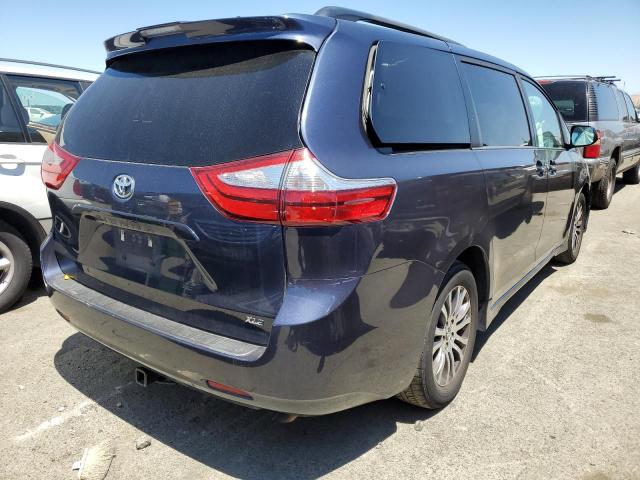 Photo 3 from auction – 2018 TOYOTA SIENNA XLE with VIN 5TDYZ3DC7JS943578