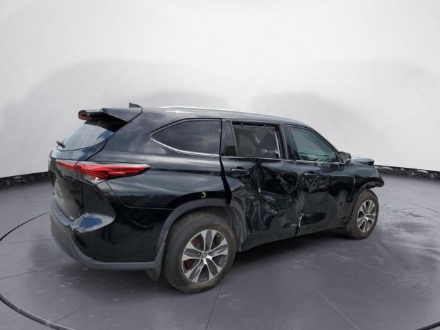 Photo 3 from auction – 2022 TOYOTA HIGHLANDER with VIN 5TDGZRAH0NS092180