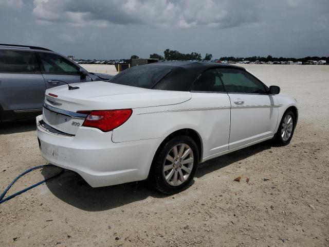 Photo 3 from auction – 2012 CHRYSLER 200 TOURIN with VIN 1C3BCBEB6CN134352