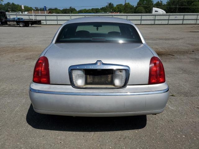 Photo 6 from auction – 2001 LINCOLN TOWN CAR E with VIN 1LNHM81W11Y661611