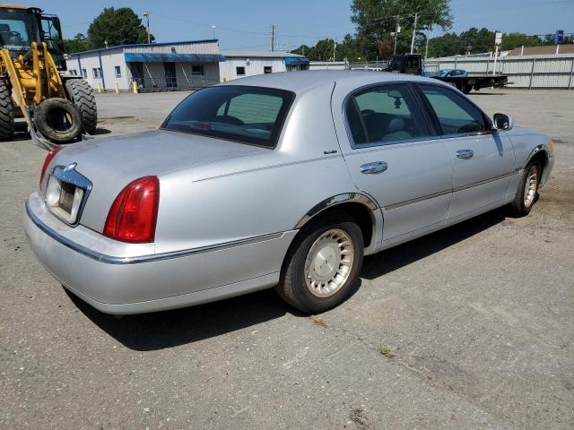 Photo 3 from auction – 2001 LINCOLN TOWN CAR E with VIN 1LNHM81W11Y661611