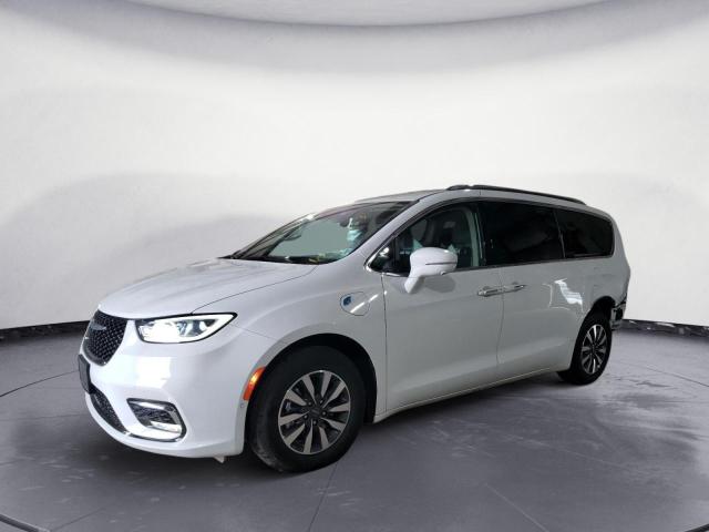 CHRYSLER PACIFICA H 2021 with VIN 2C4RC1L75MR599325 - Photo from auction